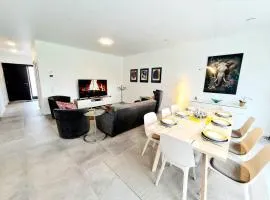Luxurious 5 bedrooms house