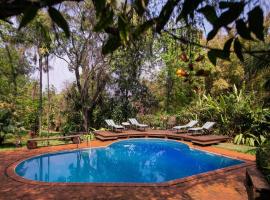 Casa Chica: no meio da natureza e perto de tudo, hotel in Brotas