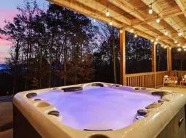 Private Mountain Getaway - Movie Theater - Hot Tub