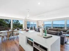 House on the Hill with a View-Sleeps 12
