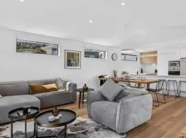 Mountain View Villa-close to shops-10min to CBD