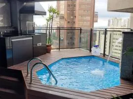 Morumbi, Apartamento Pub, SPA com hidromassagem, PISCINA Aquecida PRIVATIVA, LAREIRA, tudo que você precisa para descansar, trabalhar ou realizar aquela comemoração! Com total conforto e PRIVACIDADE! O Apt Nota 10 de SP!