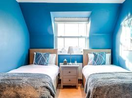 Entire 2 Bed Flat Contractors Families and Relocators, hotel u gradu 'Ware'