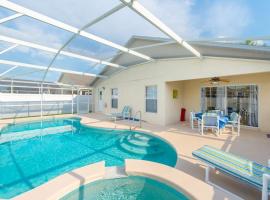 4br/3ba Disney Area Luxury Resort with pool/spa, Hotel in Orlando