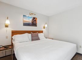 Cape Suites Room 4 - Free Parking! Hotel Room, hotell i Rehoboth Beach