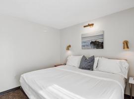 Cape Suites Room 3 - Free Parking! Hotel Room, hotel em Rehoboth Beach