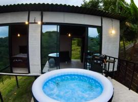 Glamping Moterio, hotel en Santa Rosa de Cabal