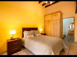 모렐리아에 위치한 호텔 Room in Guest room - Habitacion 3 Para 2 Personas, Cama Matrimonial