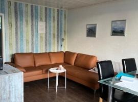 Bungalow 33 in Tossens, hotel con parking en Tossenserdeich