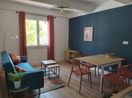 Superbe appartement au cœur du village, hotel v destinaci Le Pradet