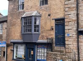 Market House Apartment, Alston: Alston şehrinde bir otel