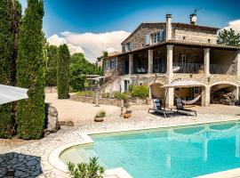 Gîte Le Bel Endroit, hotel s parkiriščem v mestu Saint-André-de-Cruzières