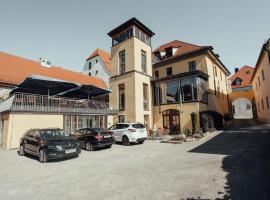 Hotel "Alter Pfarrhof": Nabburg şehrinde bir otel