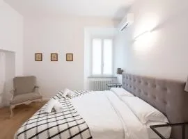 Cernobbio Center - Modern Apartment with Parking