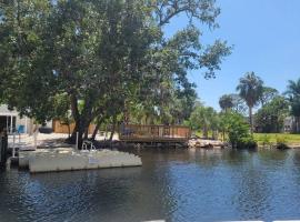 Gecko - LRG Deck River Kayak Launch Updated 1.3M To Beach, lejlighed i Bonita Springs