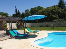Les Dentelles du Ventoux - G&icirc;te avec Piscine