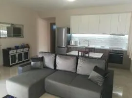 Kali Luxury Apartments -Silver-