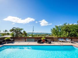 West Coast Inn's, hotel pro pobyt s dom&aacute;c&iacute;mi mazl&iacute;čky v destinaci Boquer&oacute;n