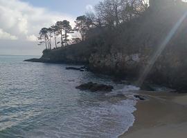 La Rose Des Vents, proche de la plage, hotell sihtkohas Plougonvelin