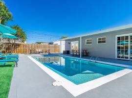 Holiday Home 4 Bedrooms with Private Pool near HardRock Casino, hotell i Hollywood