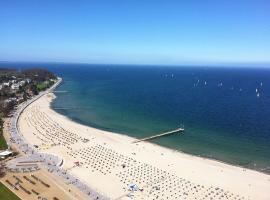 Meeresrauschen 2-Zimmer App mit Meerblick 28 Etage am Strand gelegen, ξενοδοχείο με σπα σε Travemünde