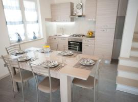 CASA GEMMA - Big Family House with Free Parking: San Giovanni Lupatoto'da bir otel