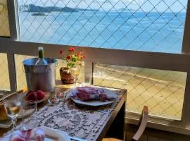 Apartamento frente ao mar. Amplo e confortável.