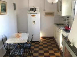 Apartamento con garaje cerrado, íbúð í Minas