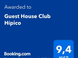 Guest House Club Hípico เกสต์เฮาส์ในซานติอาโก