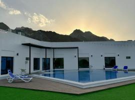 Sheema Lodge, chalet i Hatta