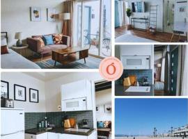 STAY AT THE HERMOSA PIER LUXE Studio, hotel in Hermosa Beach