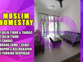 The Clemira Homestay @ Sungai Karangan, Kulim, Kedah, hotel con parcheggio a Padang Serai