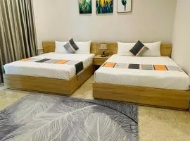 Khách Sạn The One Hotel 1
