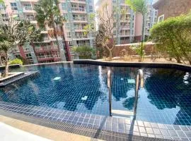 Grand Caribbean Condo Pattaya South pool access