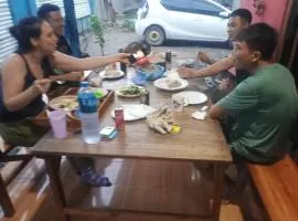 Casa Minha Backpackers Hostel、ディリのホテル