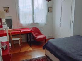 chambre rouge, alloggio in famiglia a Grenoble
