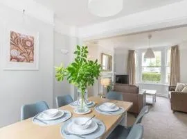 Chic 2-Bedroom Family Home near the river Cam