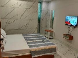 HOTEL JANTA INN, hotel en Vapi