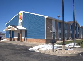 Super 8 by Wyndham Portage, pet-friendly hotel in Portage