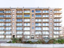 Apartment in St-Idesbald with Sea View, hotel v mestu Sint-Idesbald
