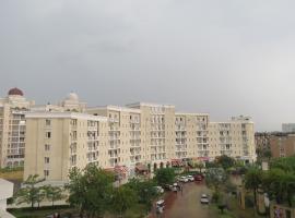 Omaxe Govind Dham - Nice apartments close to Prem mandir, Iskon, lejlighed i Vrindavan