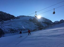 Fedaia Joy B&B, hotel a Canazei