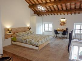 CASA NINETTA GUEST HOUSE: Urbisaglia'da bir otel