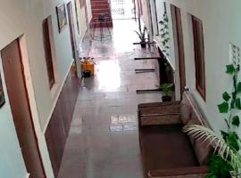 Bhanwar villa home stay, hotel con estacionamiento en Pāl