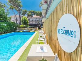Hotel Arlecchino Riccione, отель в Риччоне