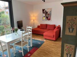 Ruhige Ferienwohnung in Oberhaching bei München – hotel w mieście Oberhaching