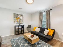 Cozy Two Bedroom Home Minutes from Downtown!, hôtel à Houston