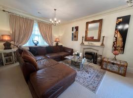 Coral Gables, homestay in Northampton