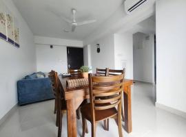 Two bedroom apartment in Colombo, khách sạn có chỗ đậu xe ở Talawatugoda