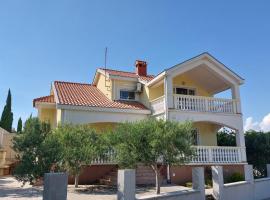 Apartmani Kala, hotel u gradu Pridraga